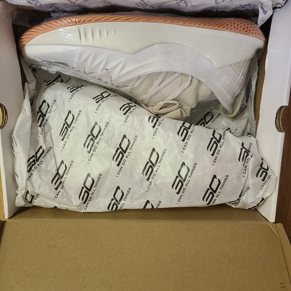 Stephen Curry Under Armour Curry 5 Size 13 - Picture 4 of 9